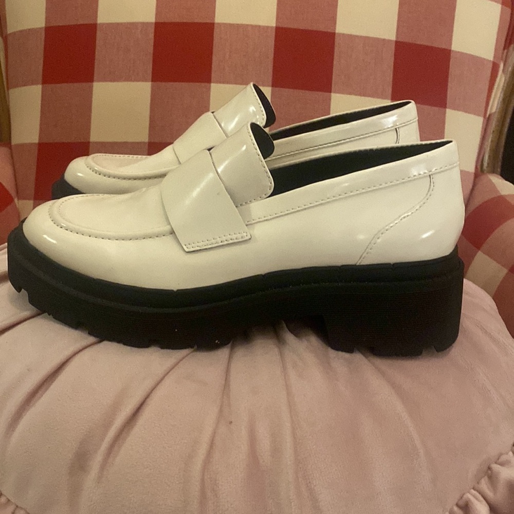 - Blondo Loafers Platform Women's Ivory Sz 7 shoes Super Cute